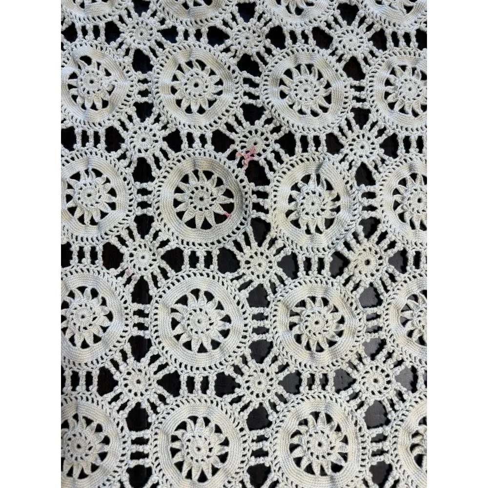 Handmade Crochet Tablecloth Coverlet Cottage Core Medallion Vtg 80